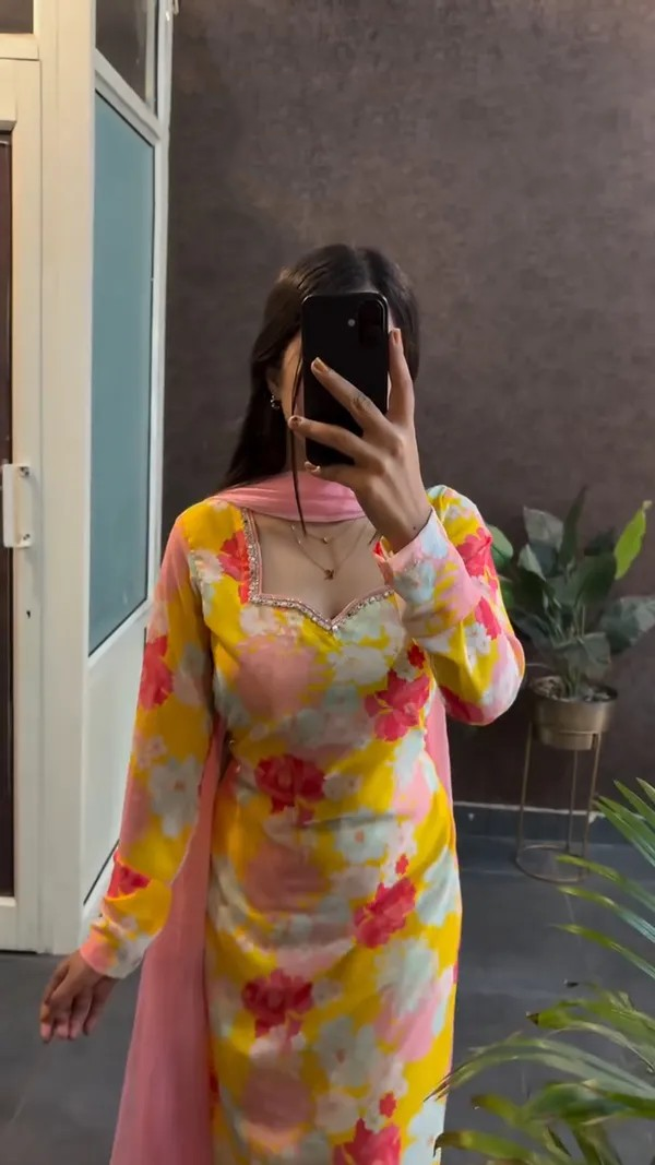 Fashion Cave Ready To Wear Attractive Colorful suits sets