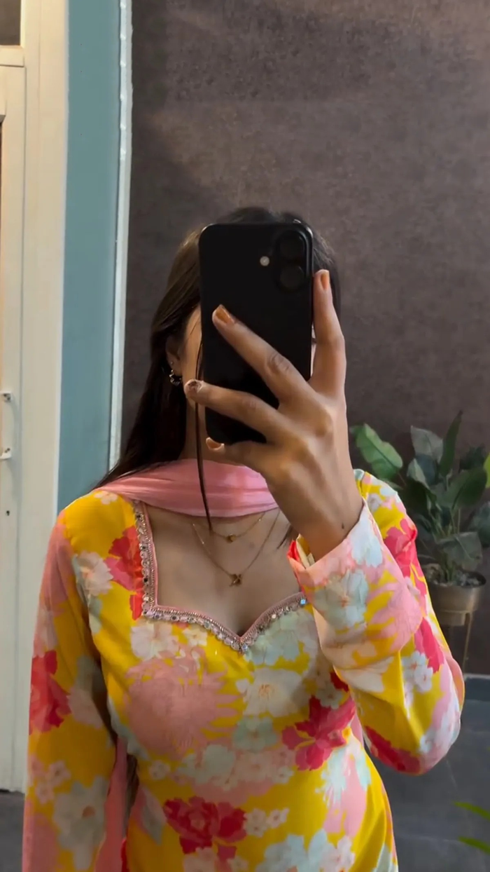Fashion Cave Ready To Wear Attractive Colorful suits sets